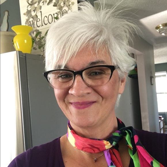 Meet your Posher, Laura - Picture 7 of 7